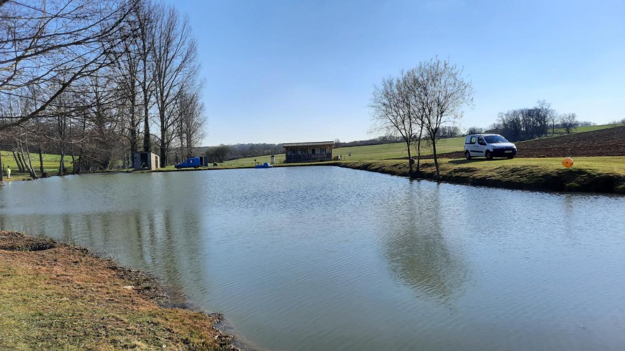 Etang Pre De La Font Hotel Cercles Eksteriør billede